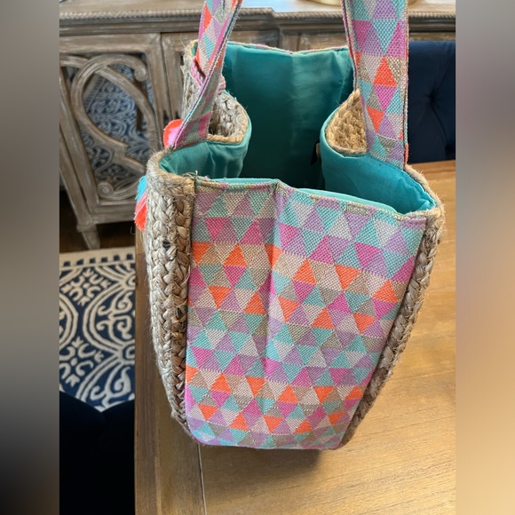 America and Beyond Straw Shoulder Bag - Picture 3 of 8